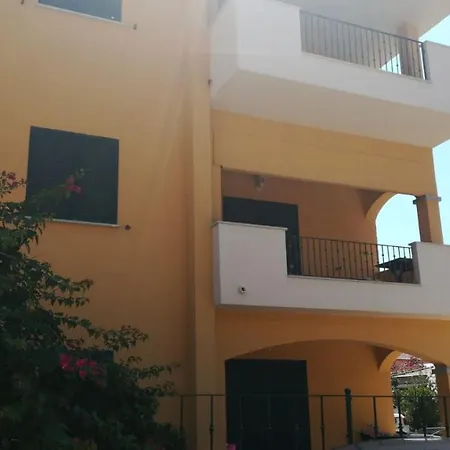 Siisa La Muddizza A 500 Mt Dal Mare بيت للعطل *